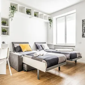 https://city-life-house-yellow-free-parking-san-siro-duomo.italymilanhotels.net
